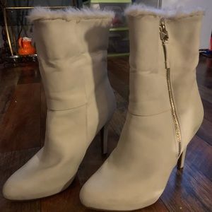 Jennifer Lopez white heels